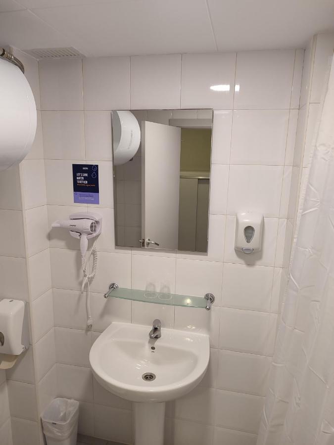 Hotel Blauet By Bossh Hotels El Prat de Llobregat Kültér fotó