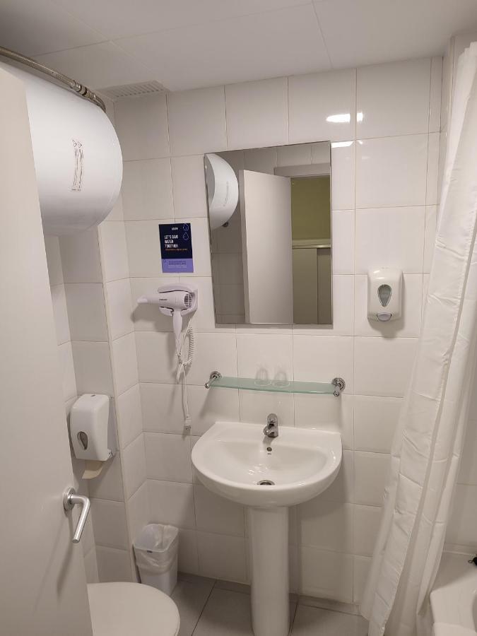 Hotel Blauet By Bossh Hotels El Prat de Llobregat Kültér fotó